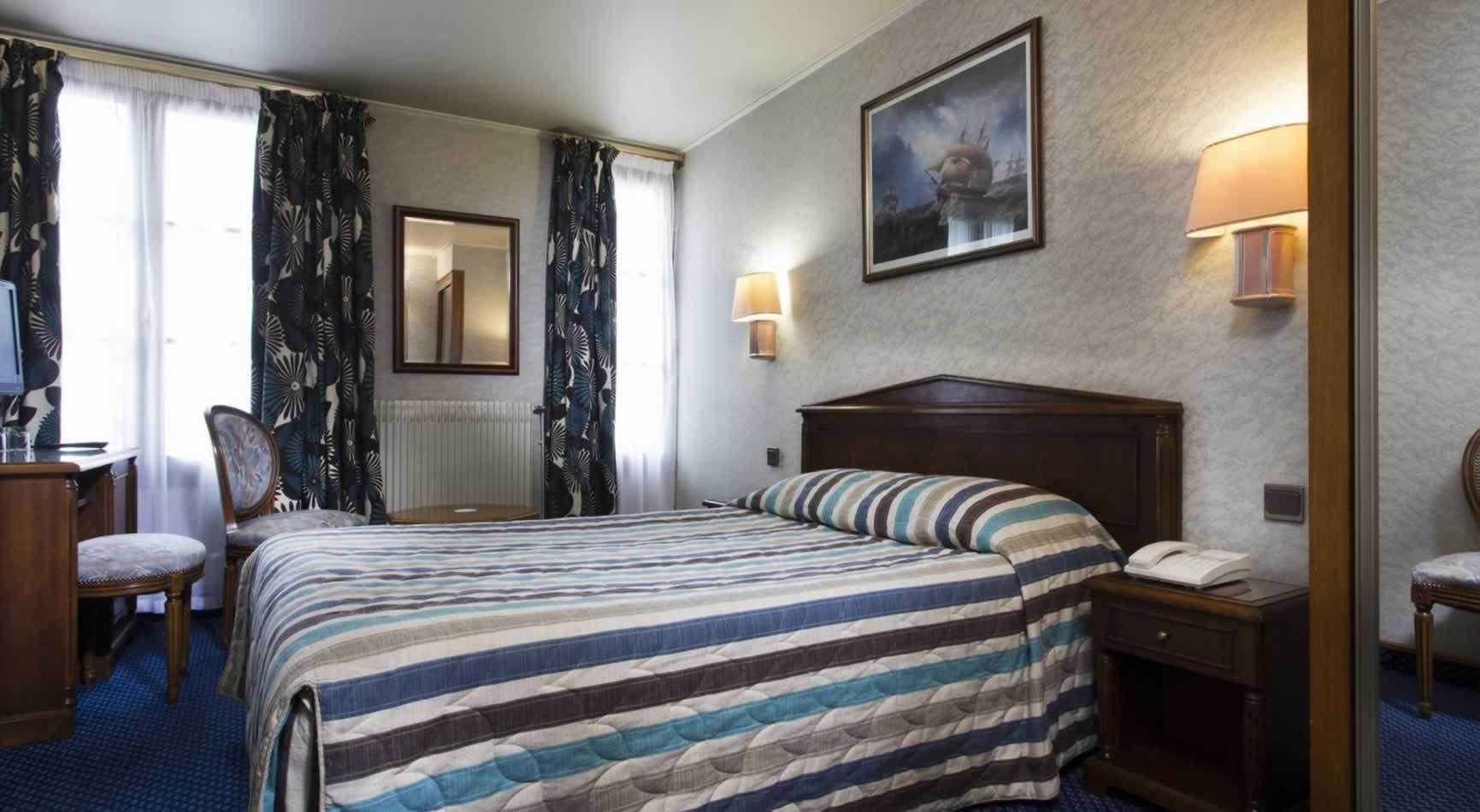 Hotel Meslay Republique 3*