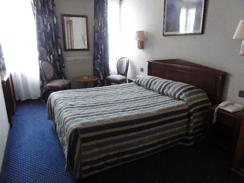 Meslay Republique 3* Parigi