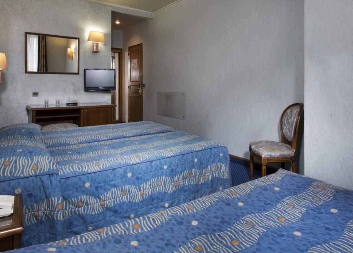 Meslay Republique Hotel 3*